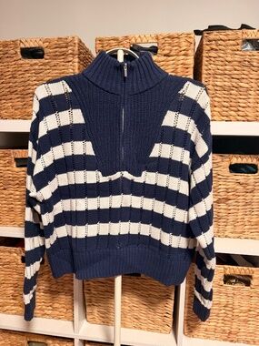 A New Day Blue & White Sweater Size Large